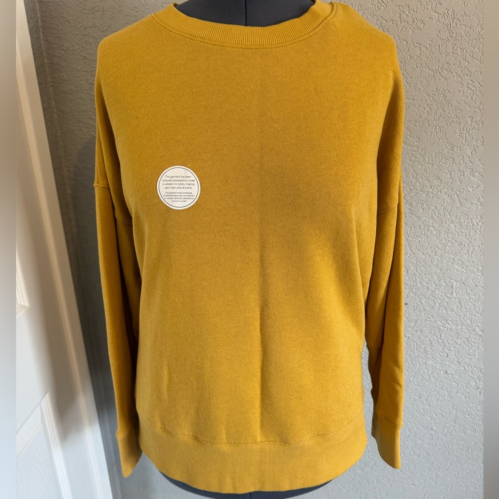 NWT Women's Crew Neck Sweater in Mustard